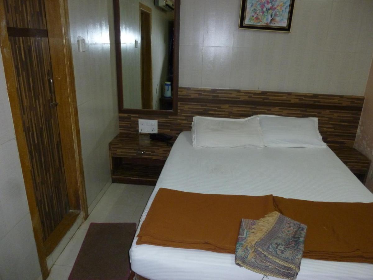 Hotel Orient Palace Mumbai Dış mekan fotoğraf