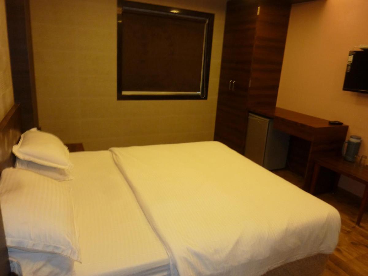 Hotel Orient Palace Mumbai Dış mekan fotoğraf