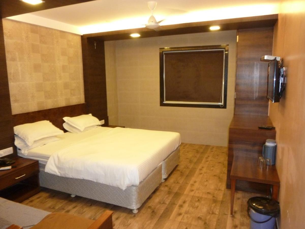 Hotel Orient Palace Mumbai Dış mekan fotoğraf