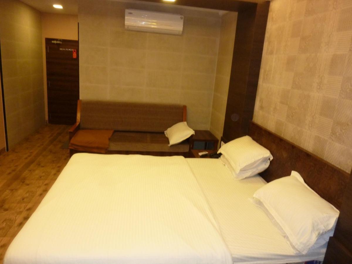 Hotel Orient Palace Mumbai Dış mekan fotoğraf